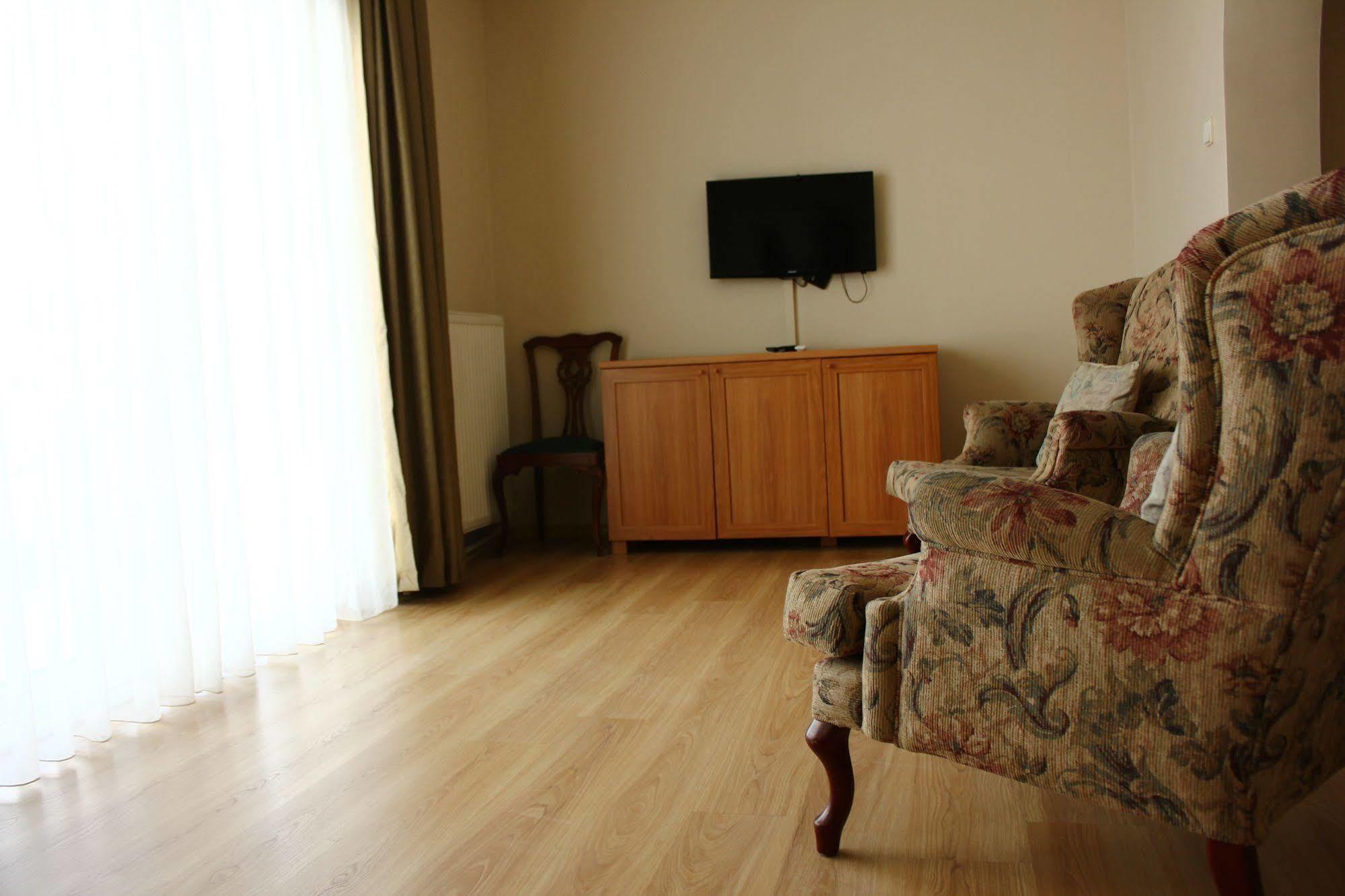 Bueyuekada Apart Hotel - Yeni Apart Адалар Екстериор снимка