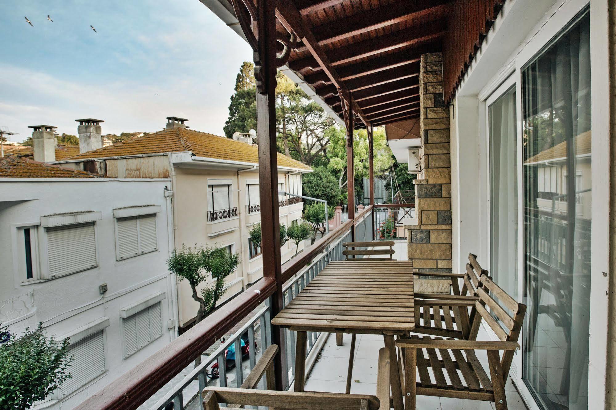 Bueyuekada Apart Hotel - Yeni Apart Адалар Екстериор снимка